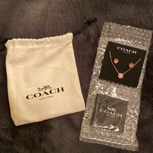 COACH Open Circle Delicate Necklace & Iconic Tea Rose Earring Stud Rose Gold Set